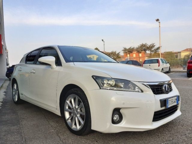 LEXUS CT 200h CT Hybrid Luxury PELLE,NAVI-GARANZIA KM CERTIFIC Immagine 3