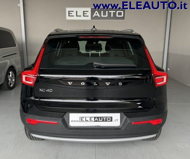 VOLVO XC40 T5 Recharge Plug-in Hybrid Immagine 4