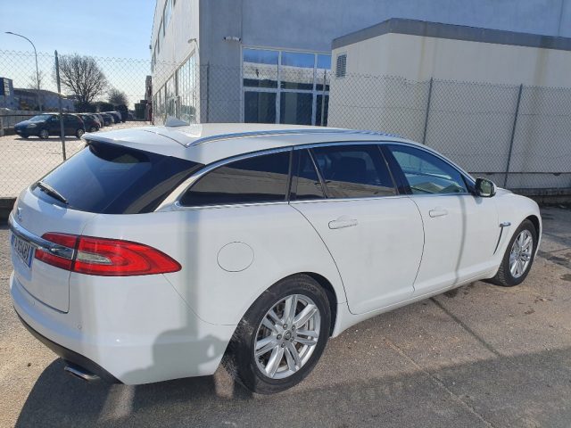 JAGUAR XF Sportbrake 2.2 D 200 CV Luxury Immagine 3