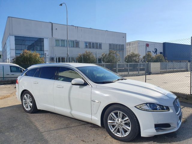 JAGUAR XF Sportbrake 2.2 D 200 CV Luxury Immagine 1