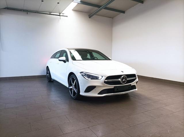 MERCEDES-BENZ CLA 180 Shooting Brake Sport Immagine 0