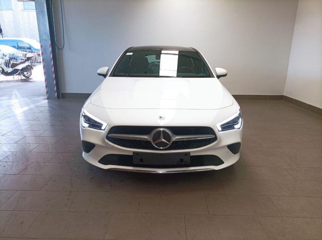 MERCEDES-BENZ CLA 180 Shooting Brake Sport Immagine 4