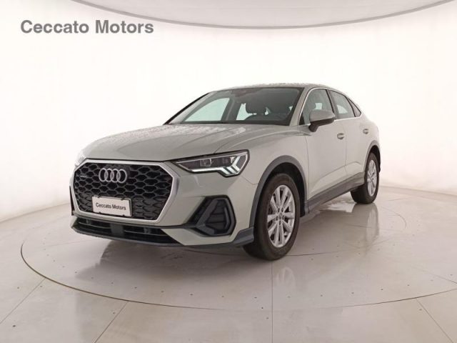 AUDI Q3 35 TDI S tronic Business Immagine 0