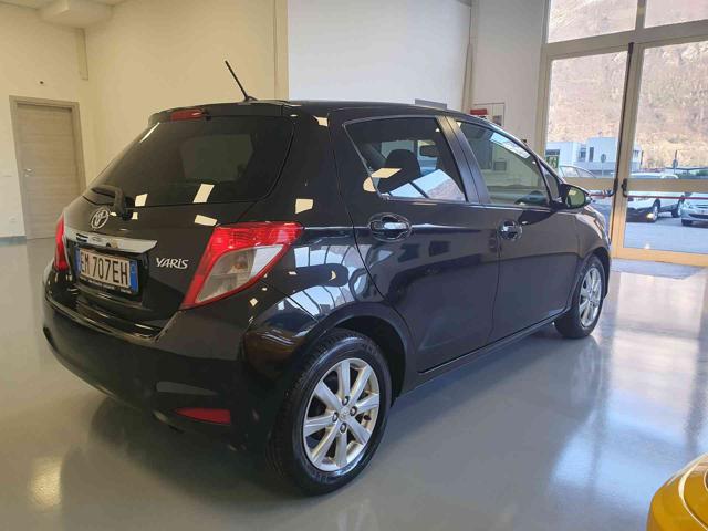 TOYOTA Yaris 1.3 5 porte Immagine 3