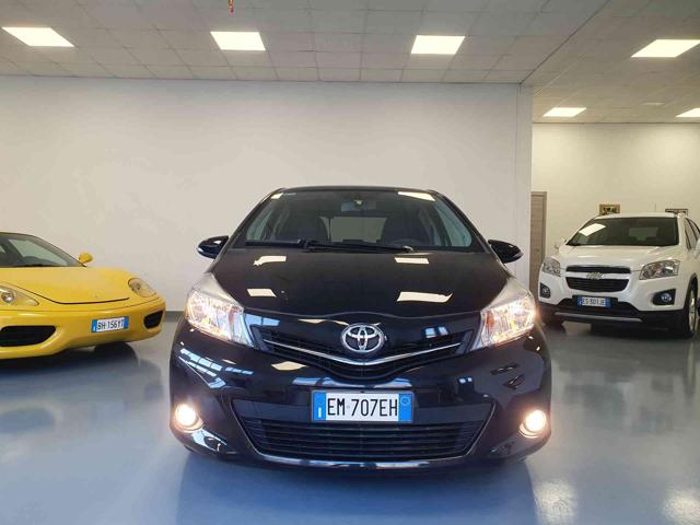 TOYOTA Yaris 1.3 5 porte Immagine 1