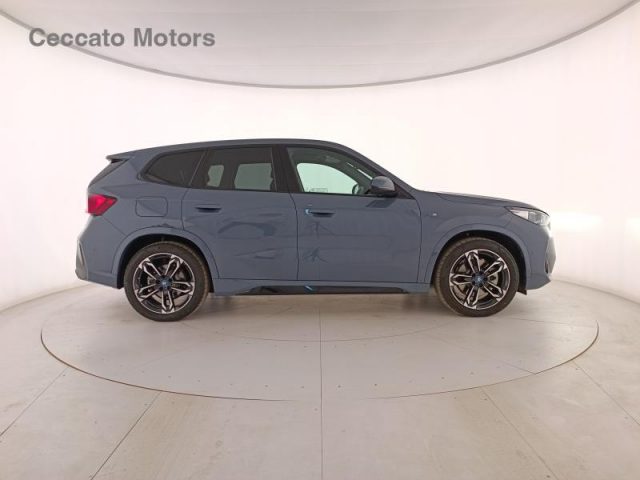 BMW iX1 xDrive 30 Msport Immagine 2