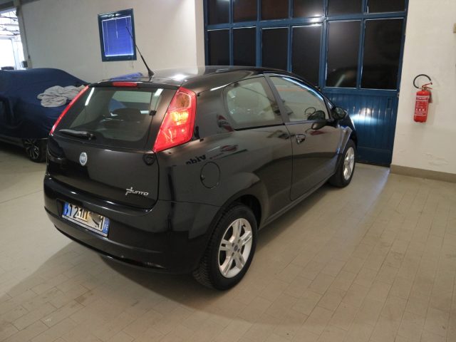 FIAT Grande Punto 1.3 MJT 75 CV 3 porte OK NEOPATENTATI Dynamic Immagine 1