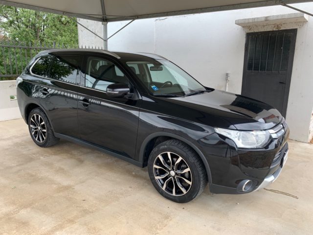 MITSUBISHI Outlander 2.2 DI-D 4WD AUTO GANCIO TRAINO DOPPIO TRENO GOMME Immagine 2