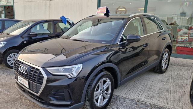 AUDI Q3 35 TDI S tronic Business pronta consegna Immagine 1