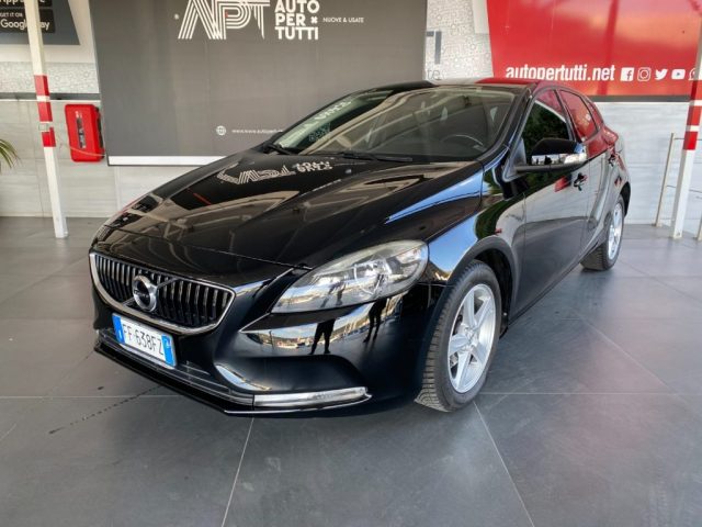 VOLVO V40 D2 Business Immagine 1