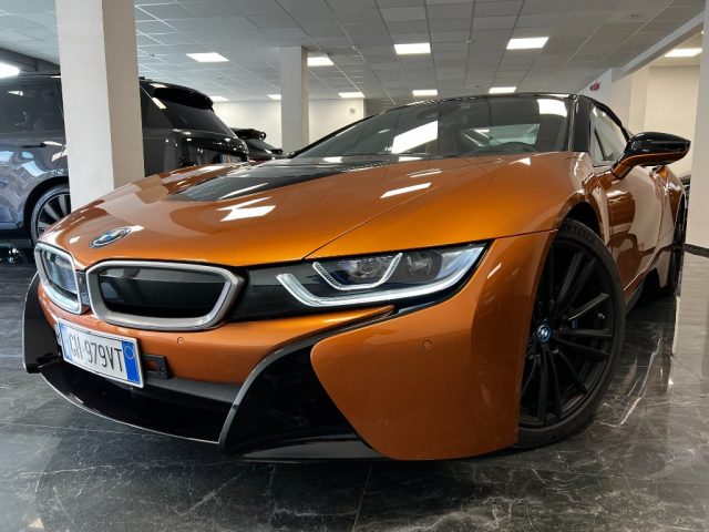 BMW i8 Solar Orange metallizzato