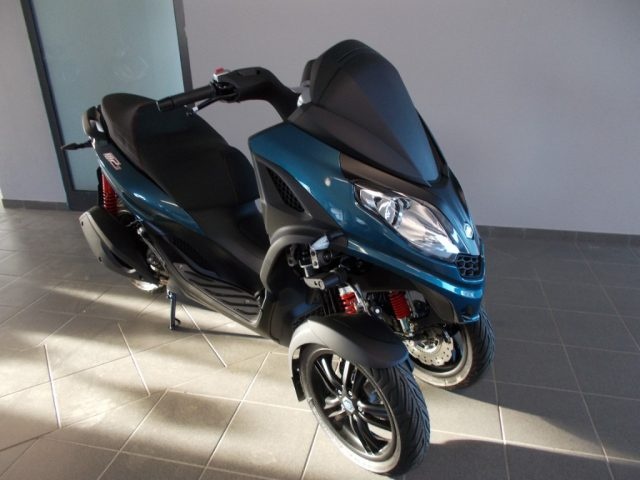 PIAGGIO MP3 300 SPORT Immagine 1