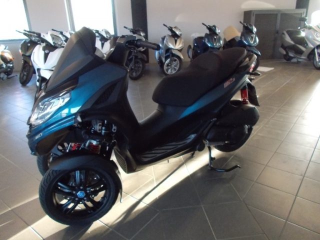 PIAGGIO MP3 300 SPORT Immagine 4