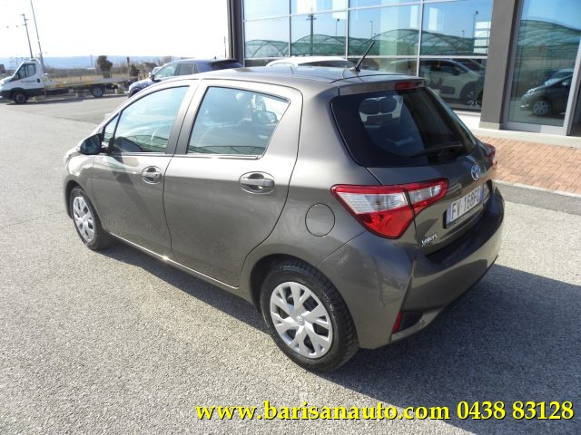 TOYOTA Yaris 1.5 Hybrid 5 porte Business Immagine 3