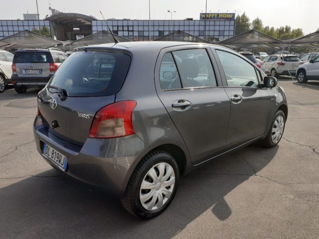 TOYOTA Yaris 1.4 D-4D 5P NAVIGATORE-KM CERTIFICATI Immagine 4