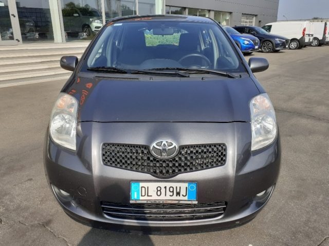 TOYOTA Yaris 1.4 D-4D 5P NAVIGATORE-KM CERTIFICATI Immagine 2