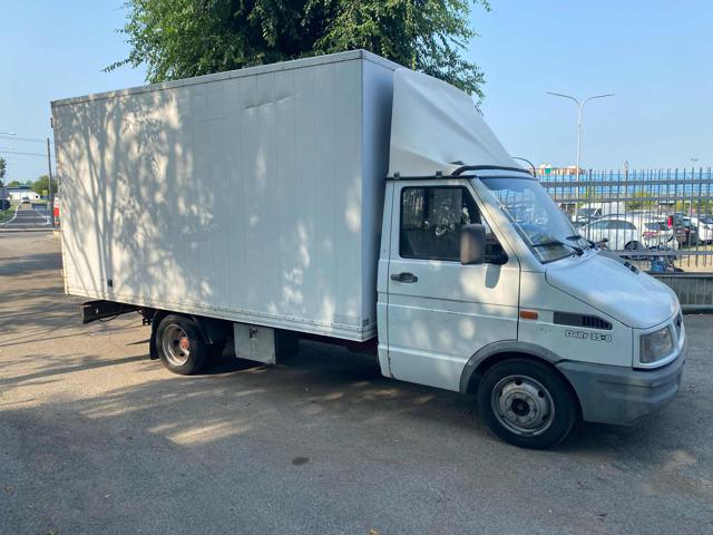 IVECO Daily 35.8 2.5 Diesel PC Cabinato Immagine 2