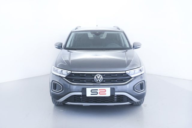 VOLKSWAGEN T-Roc 1.5 TSI ACT DSG Life BMT/CERCHI 17/FARI LED Immagine 2