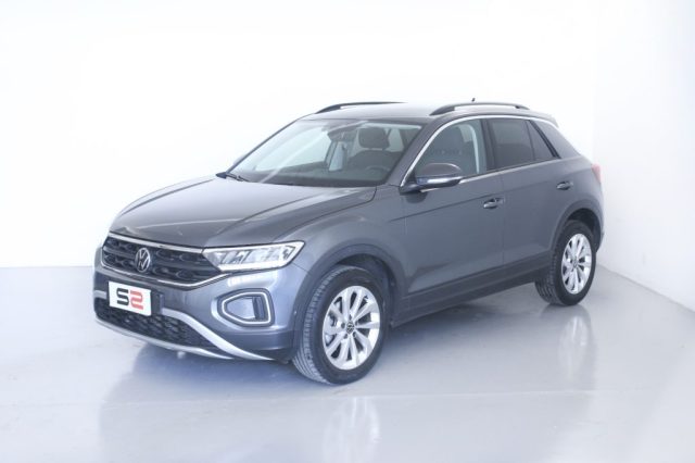 VOLKSWAGEN T-Roc 1.5 TSI ACT DSG Life BMT/CERCHI 17/FARI LED Immagine 0