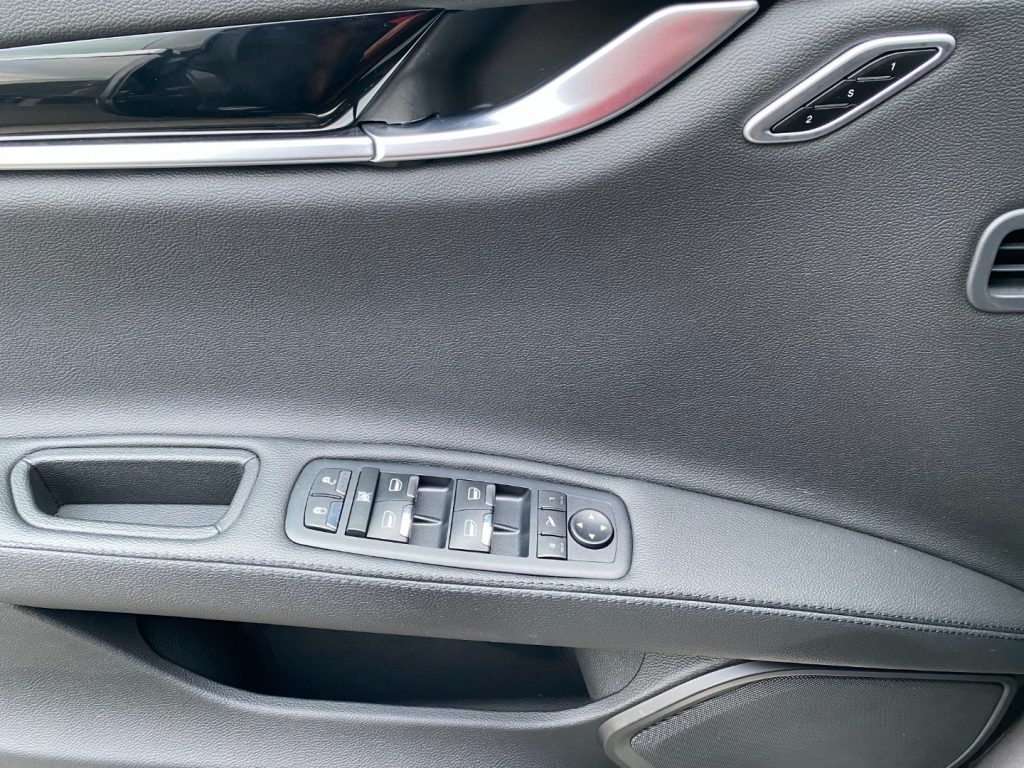 MASERATI Ghibli V6 Gransport - 7