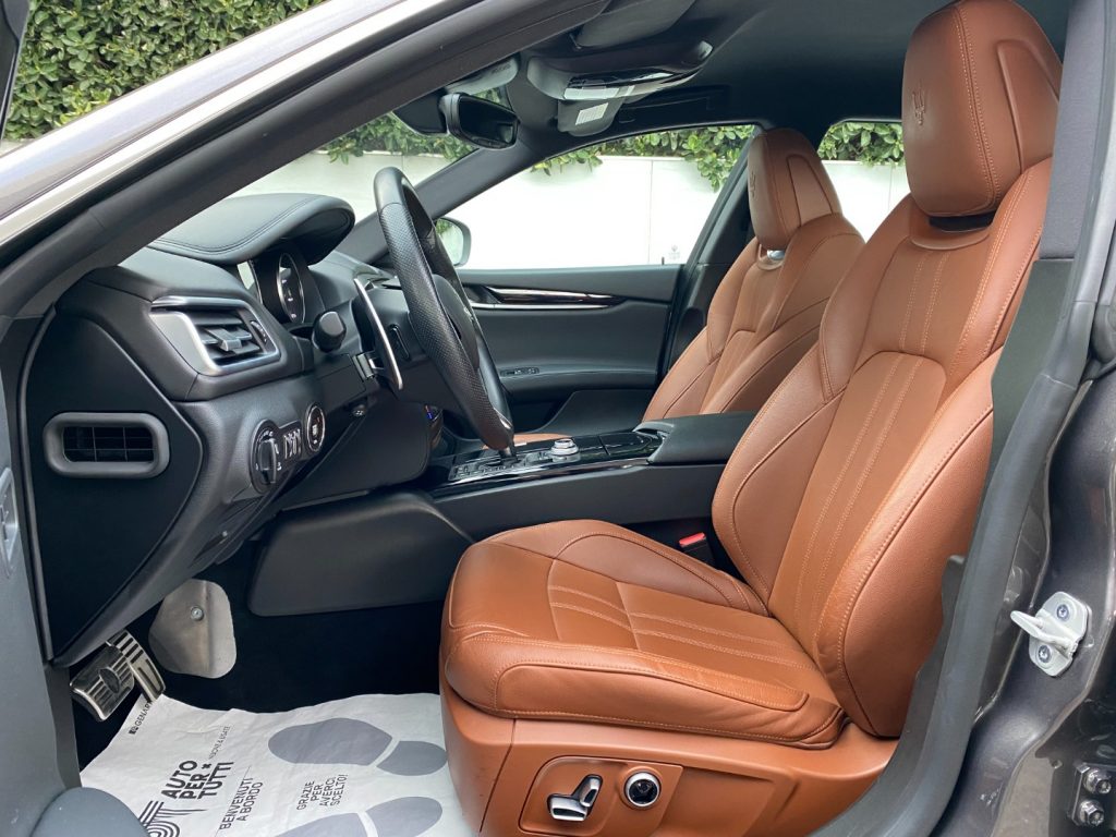 MASERATI Ghibli V6 Gransport - 9