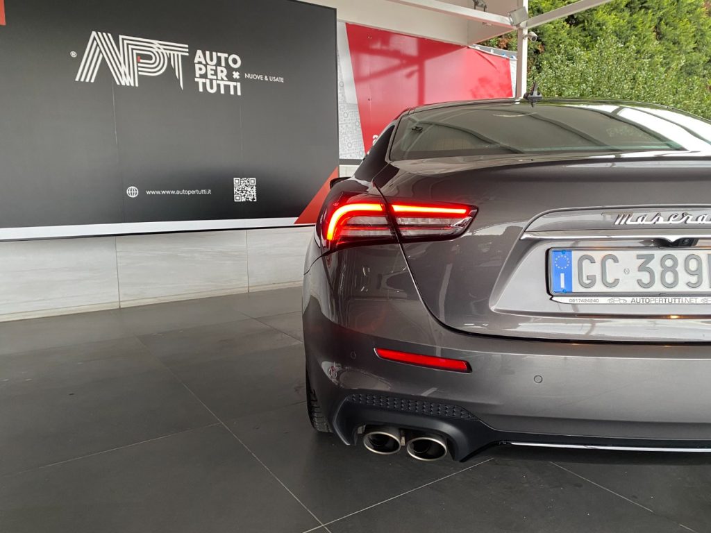 MASERATI Ghibli V6 Gransport - 27