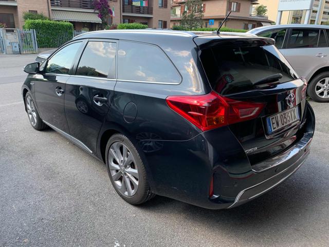 TOYOTA Auris Touring Sports 1.8 Hybrid Active Plus Immagine 2