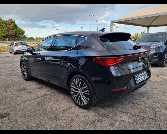 SEAT Leon 1.5 eTSI 150 CV DSG Xcellence Immagine 3