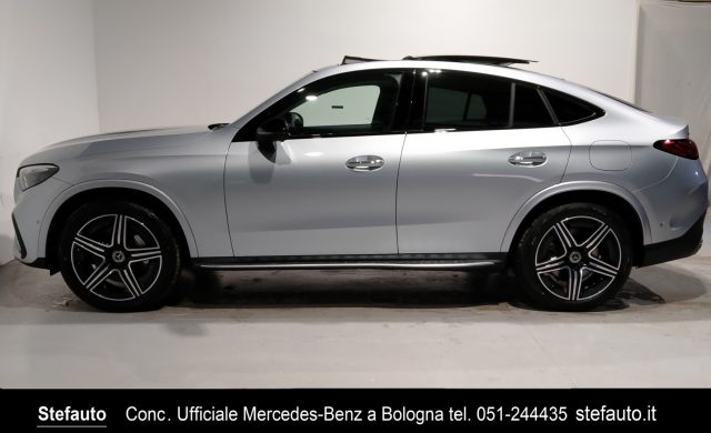 MERCEDES-BENZ GLC 300 de 4Matic Plug-in hybrid Coupé AMG Line Premium Pl Immagine 2