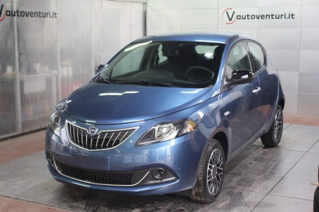 LANCIA Ypsilon 1000 HYBRID PLATINO 70 CV KM ZERO Immagine 2