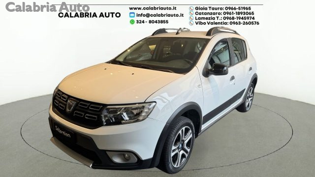 DACIA Sandero Stepway 1.0 TCe 100CV ECO-G 15th Anniversary Immagine 0