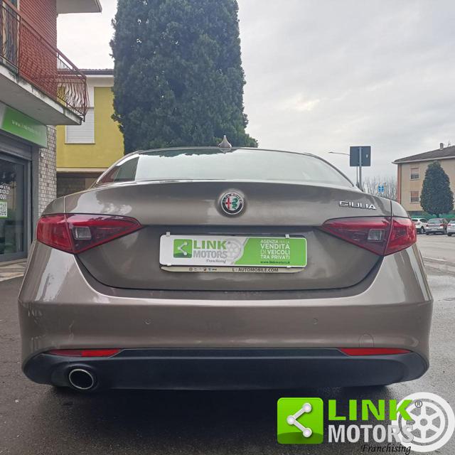 ALFA ROMEO Giulia 2.2 Turbodiesel 150 CV AT8 Business Immagine 2