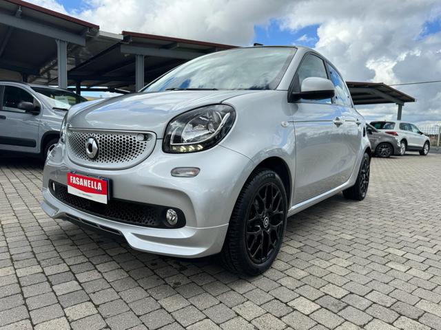 SMART ForFour 70 1.0 twinamic Superpassion Immagine 0