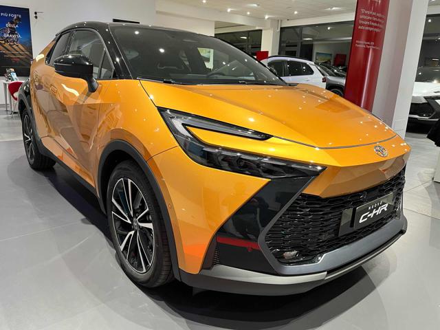 TOYOTA C-HR 2.0 HV Lounge Premiere Immagine 1