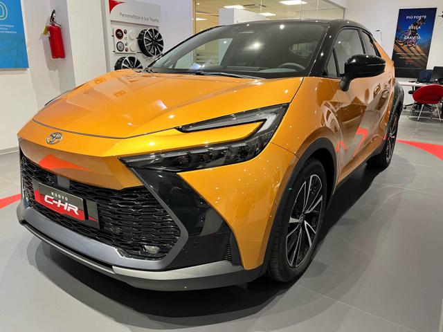 TOYOTA C-HR 2.0 HV Lounge Premiere Immagine 0