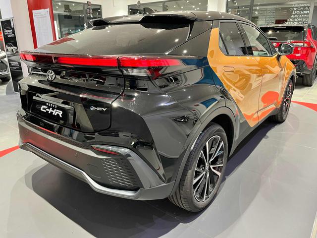 TOYOTA C-HR 2.0 HV Lounge Premiere Immagine 2