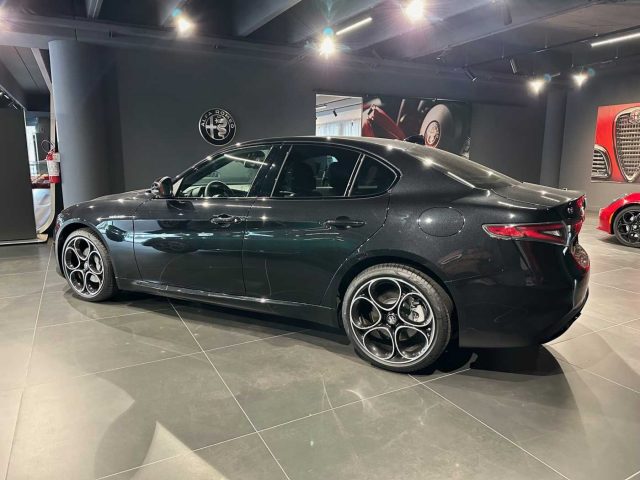 ALFA ROMEO Giulia 2.2 Turbodiesel 210 CV AT8 AWD Q4 Veloce Immagine 1