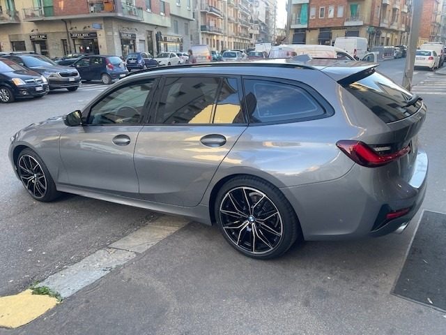 BMW 320 d 48V xDrive Touring Immagine 4