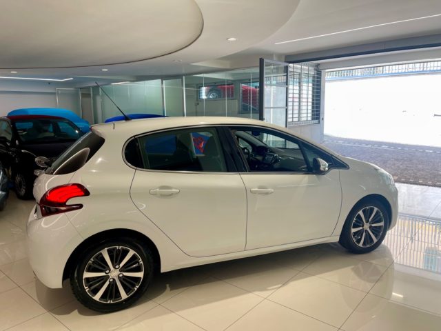 PEUGEOT 208 BlueHDi 100 5 porte Allure Immagine 4