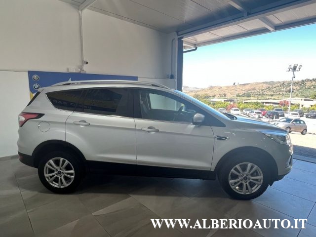 FORD Kuga 1.5 TDCI 120 CV S&S 2WD Titanium IVA ESPOSTA Immagine 3