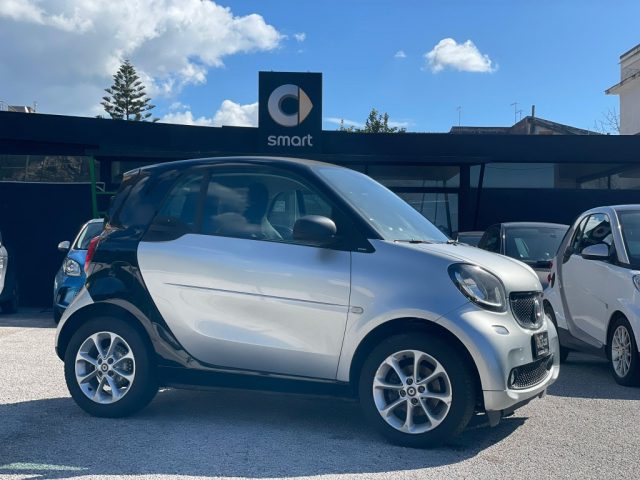 SMART ForTwo 70 TWINAMIC PASSION UNIC.PROP.+NAV.+KM.28.440 Immagine 0