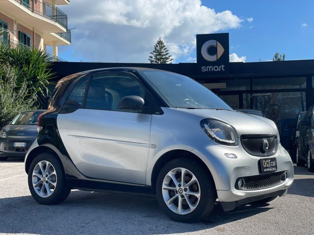 SMART ForTwo 70 TWINAMIC PASSION UNIC.PROP.+NAV.+KM.28.440 Immagine 1