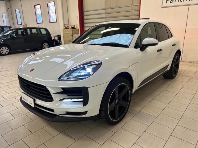 PORSCHE Macan 2.0 Immagine 2