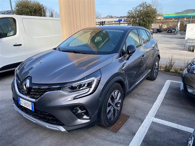 RENAULT Captur 1.6 E-TECH Plug-in Hybrid 160cv Intens Auto Immagine 1