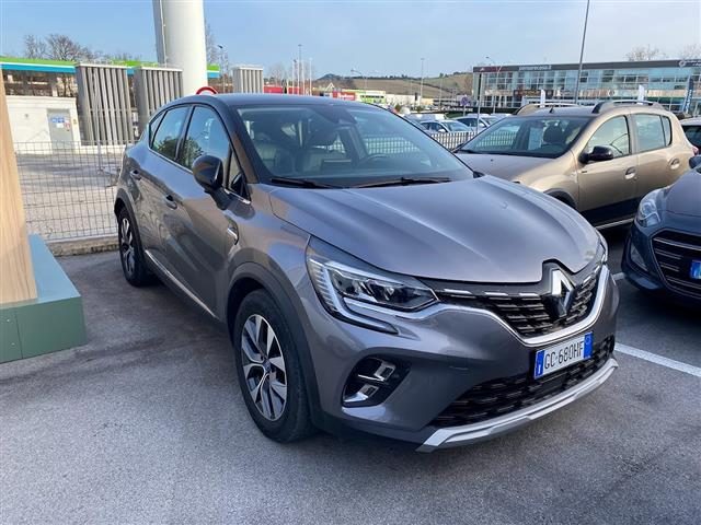 RENAULT Captur 1.6 E-TECH Plug-in Hybrid 160cv Intens Auto Immagine 2