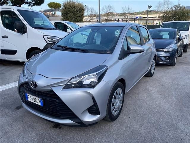 TOYOTA Yaris 5 Porte 1.0 VVT-i Cool my18 Immagine 1