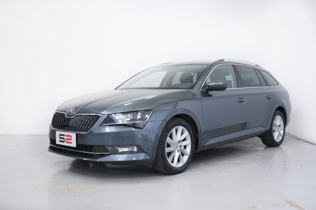 SKODA Superb 1.6 TDI DSG Wagon Executive/SENSORI PARCH ANT POST Immagine 2