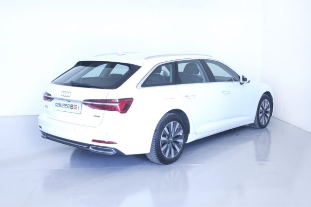 AUDI A6 Avant 40 2.0 MHD quattro S tronic Design Immagine 4