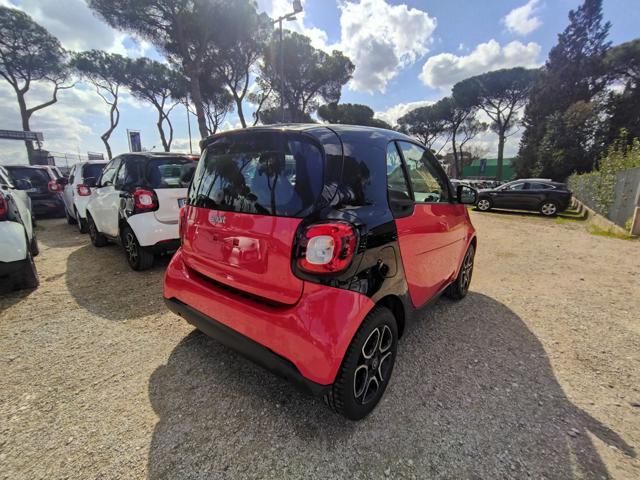 SMART ForTwo 1.0cc 71cv BLUETOOTH CRUISE CLIMA AUTO Immagine 4