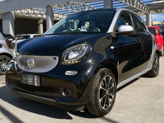 SMART ForFour 70 1.0 Passion Immagine 1